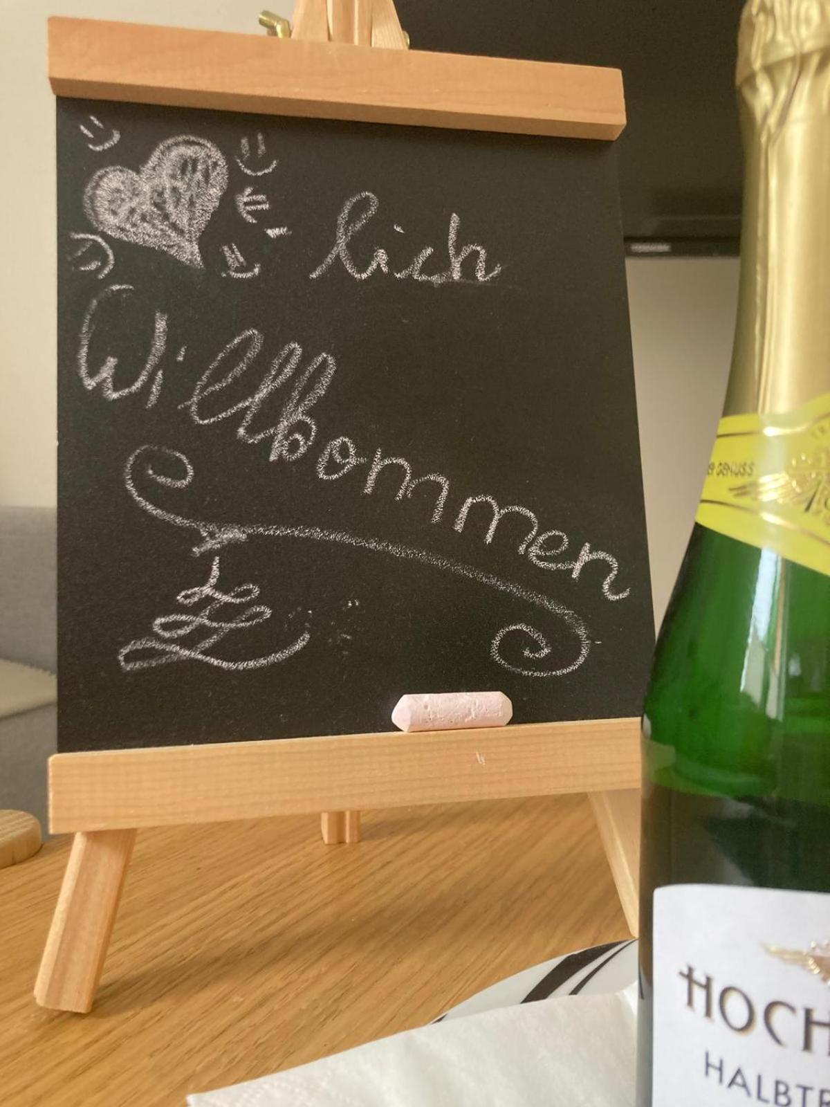 Ferienwohnung Im Zentrum Mit Balkon Und Parkplatz Gmunden Exterior foto